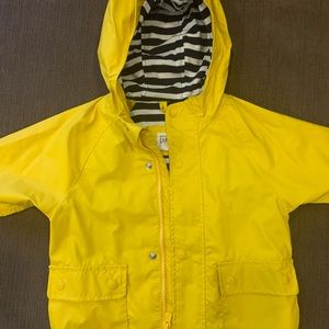 Gap rain coat